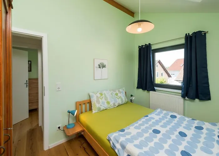 Appartement Schoene Mit Garten *