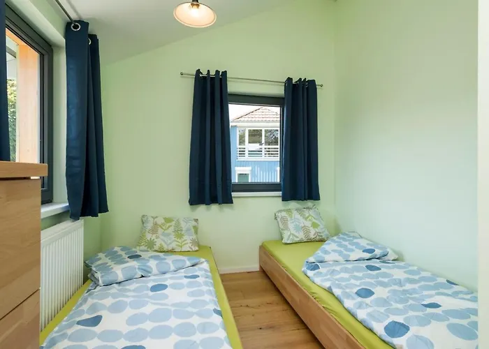 Schoene Mit Garten דירה